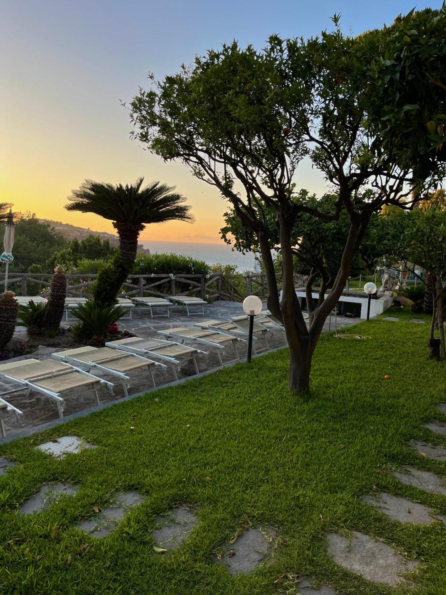 Resort Villa Flavio 카사밋쵸라테르메 외부 사진
