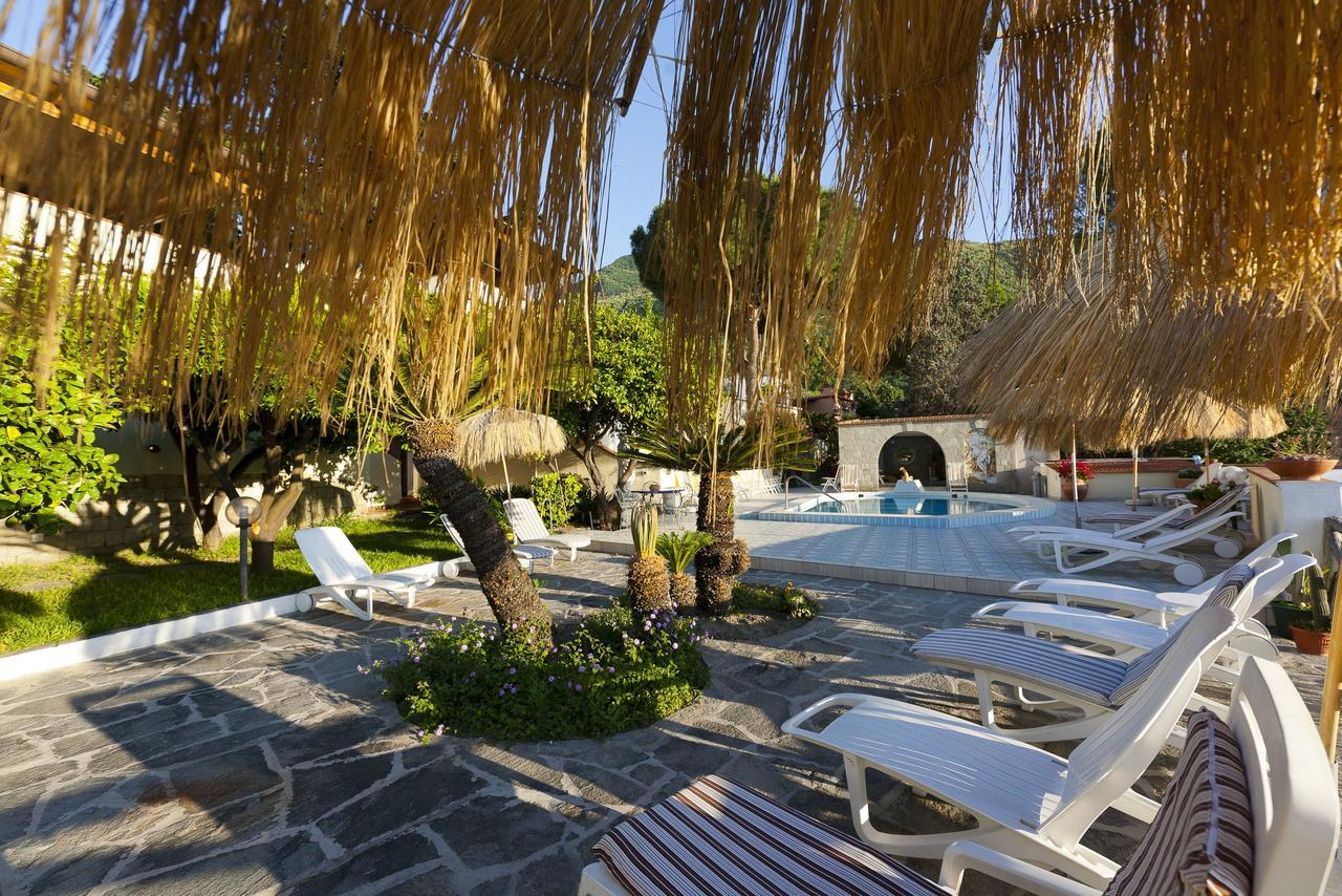 Resort Villa Flavio 카사밋쵸라테르메 외부 사진